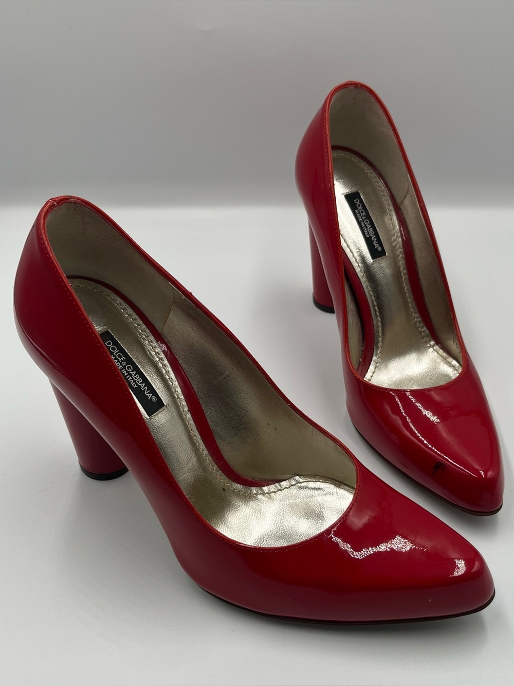 Dolce & Gabbana Red Patent Leather Block Heel Pumps Size 37.5 US 7.5 Scuffed